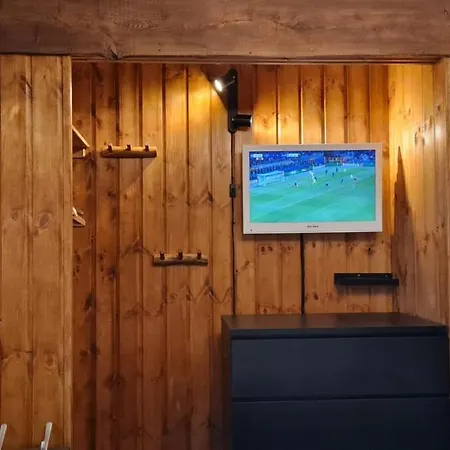 Zwijntje I With Floral Garden