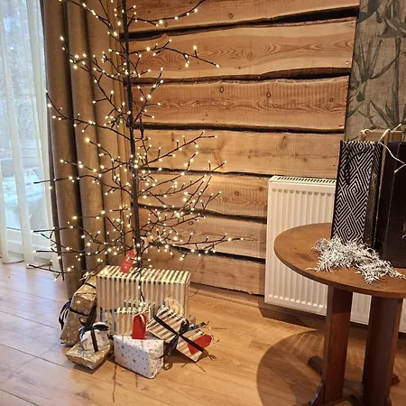 Zwijntje I With Floral Garden Сasa de vacaciones Putten