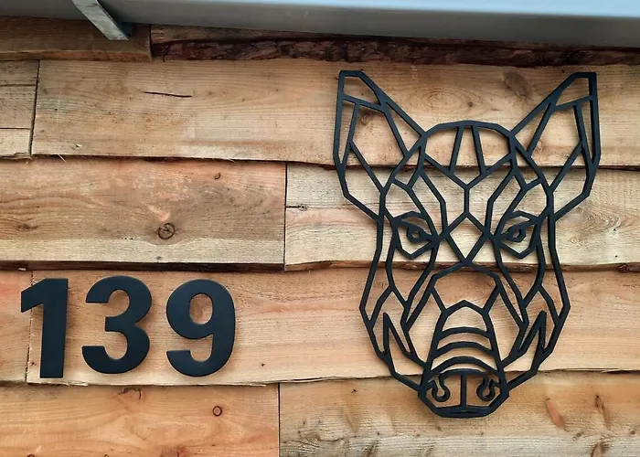 Zwijntje I With Floral Garden *