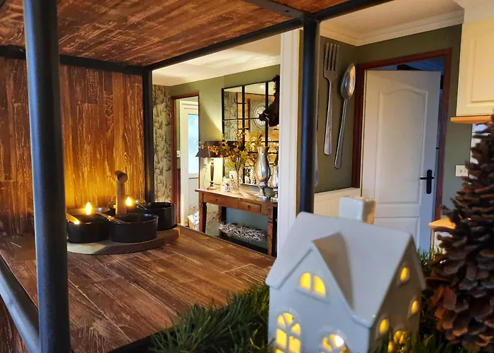 Feriehus Zwijntje I With Floral Garden Putten