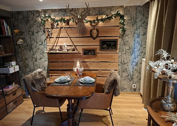 Zwijntje I With Floral Garden Putten